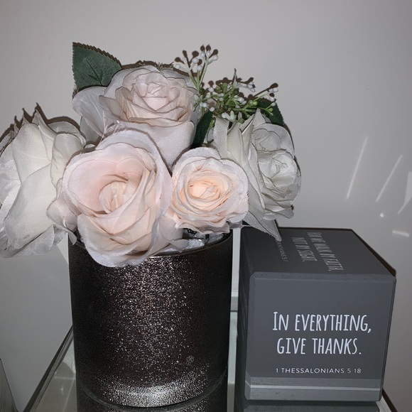 Meet your Posher, Andrea - Picture 3 of 3